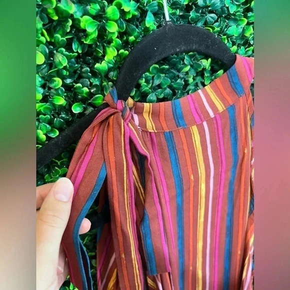 Savanna Jane Tie Neck Halter Tank - Size Medium NWT - Picture 8 of 9